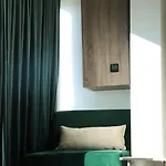 Pine 아파트